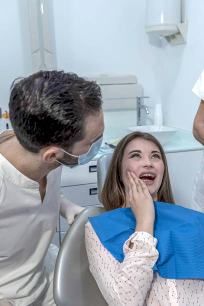 Best Urgent Tooth Repair  in Iron River, MI